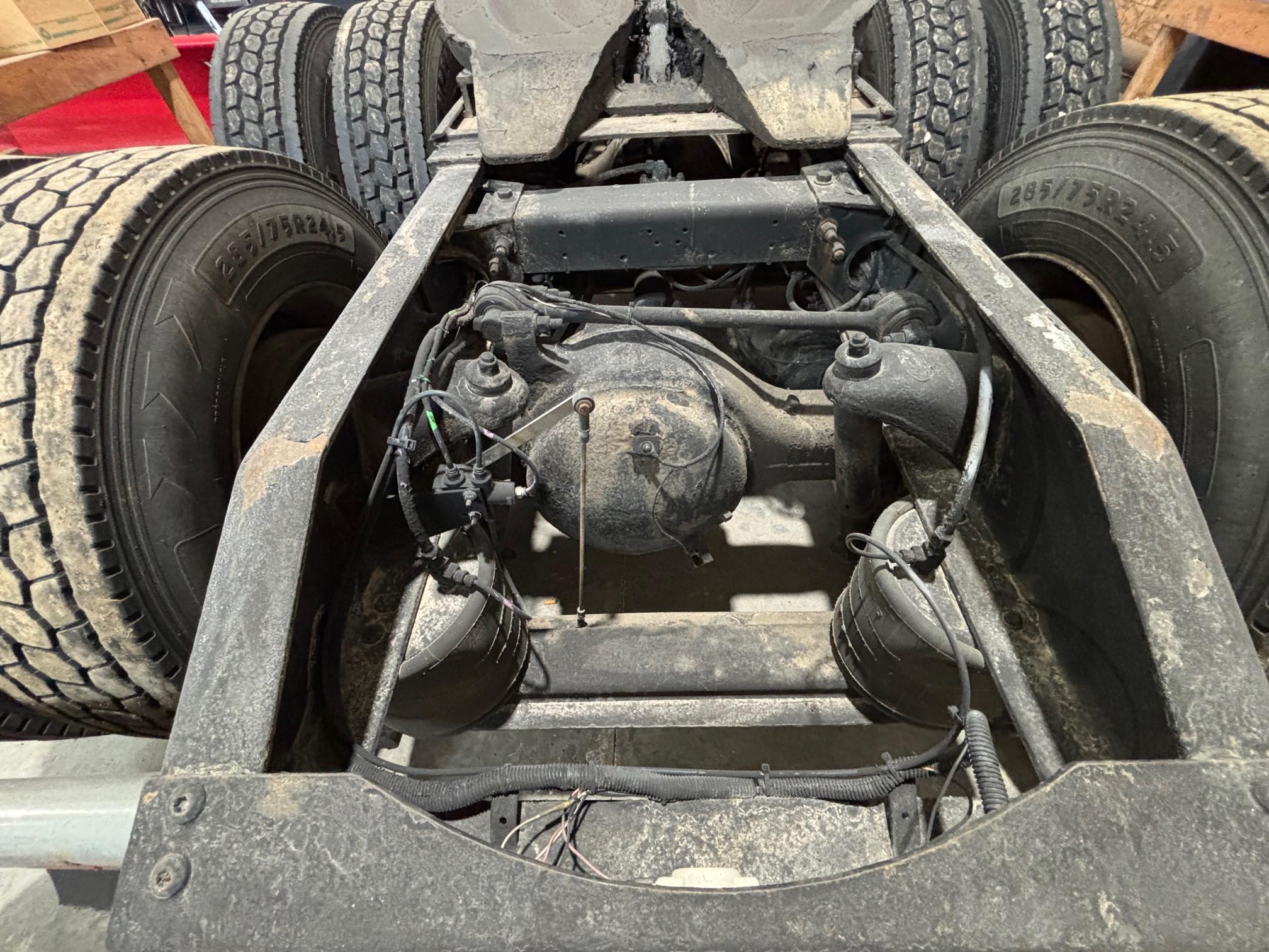 2004 PETERBILT 379 - view 17 of 24