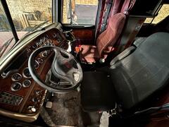 2004 PETERBILT 379 - Image 11