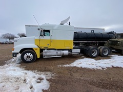 1996 FREIGHTLINER FLD120 - Image 3