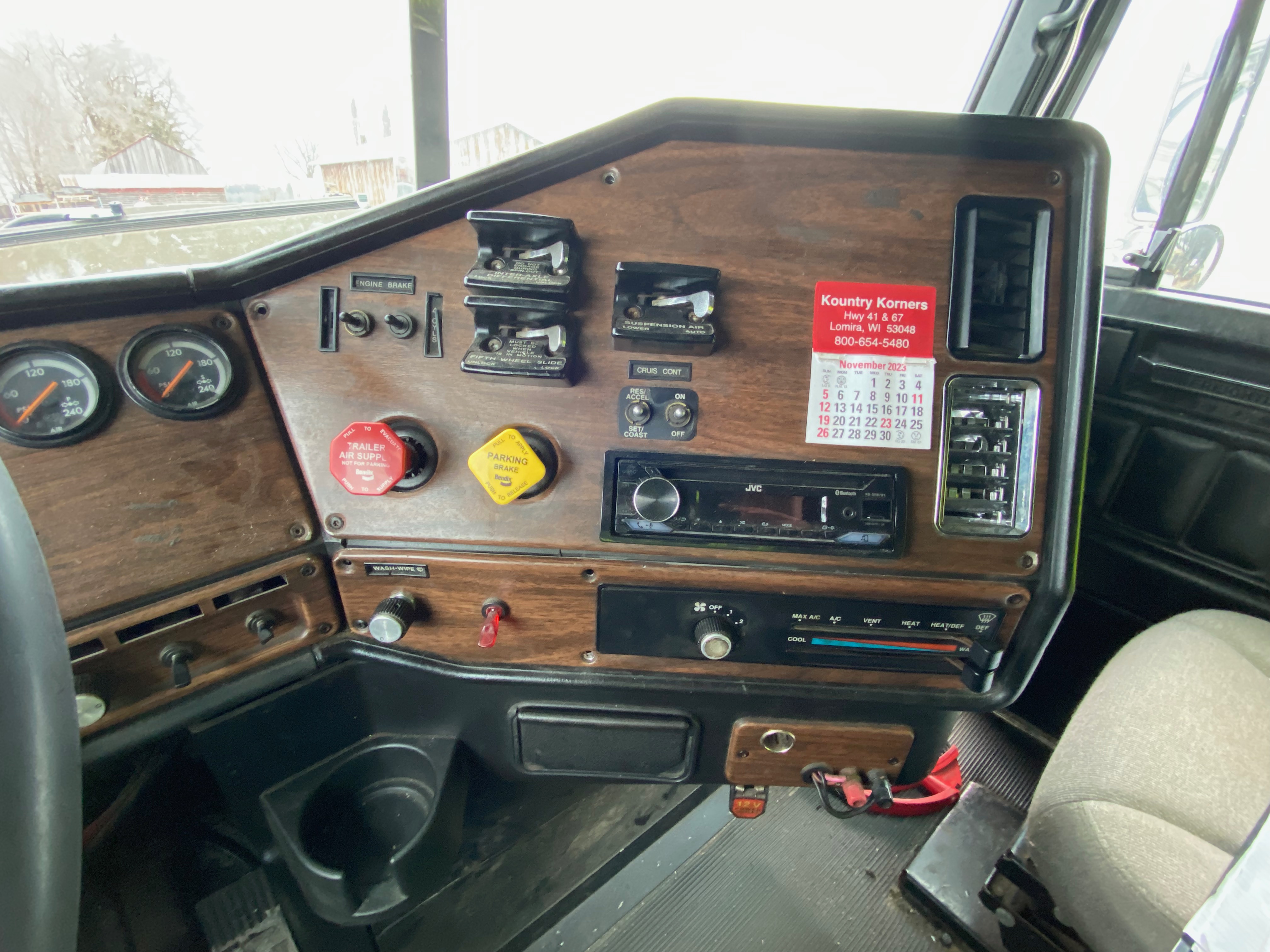 1996 FREIGHTLINER FLD120 - view 13 of 28