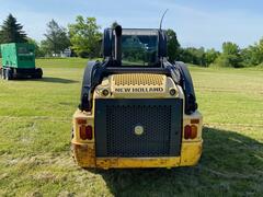 2011 NEW HOLLAND L220 - Image 4