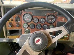 2000 PETERBILT 330 - Image 23