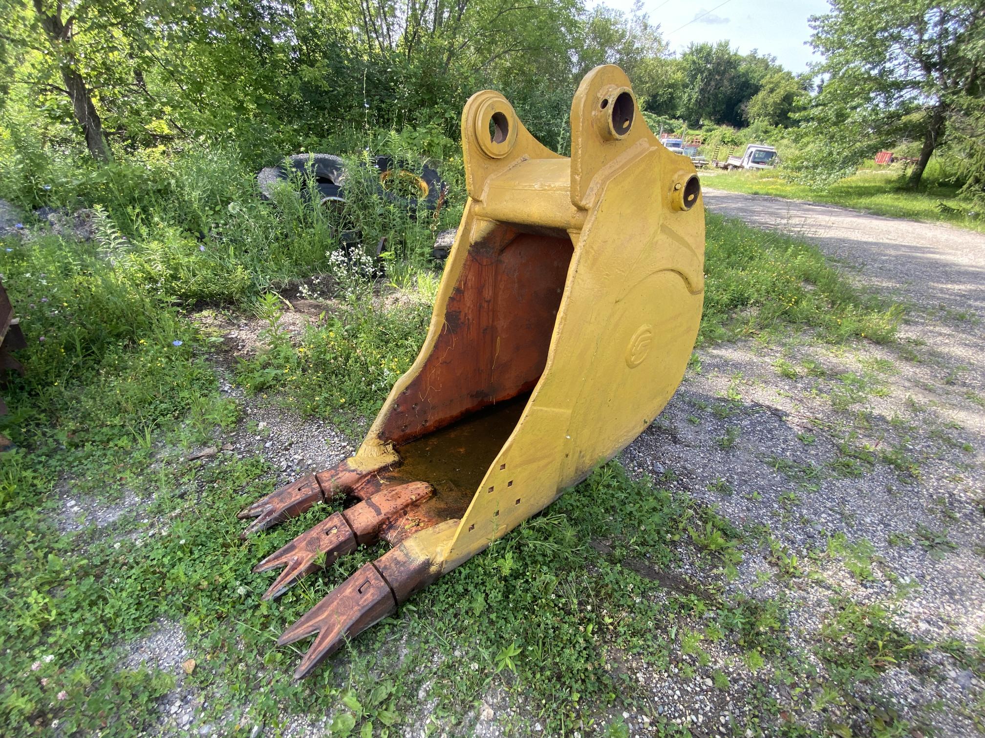 2000 CATERPILLAR 330