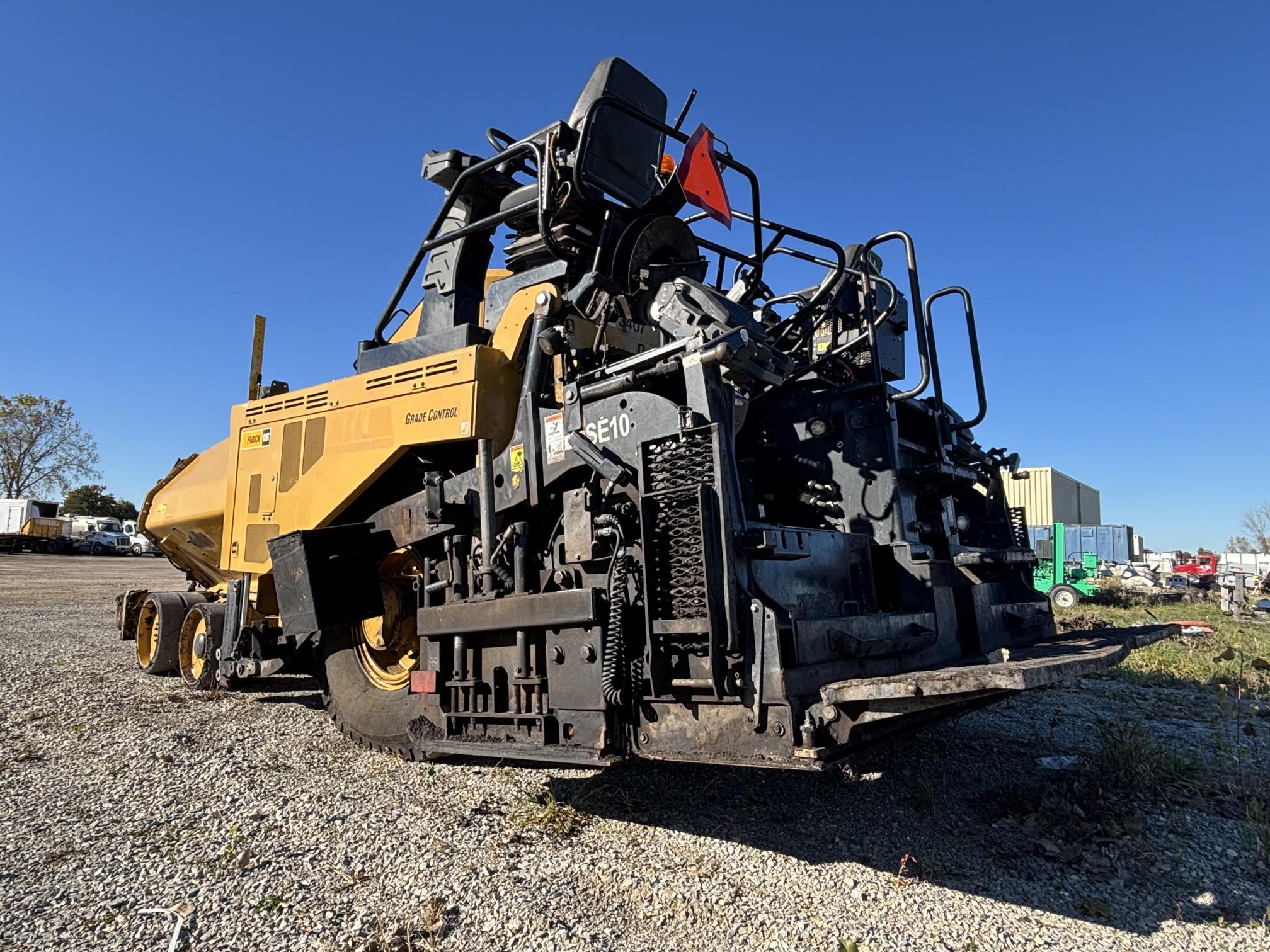 2019 CATERPILLAR AP1000F