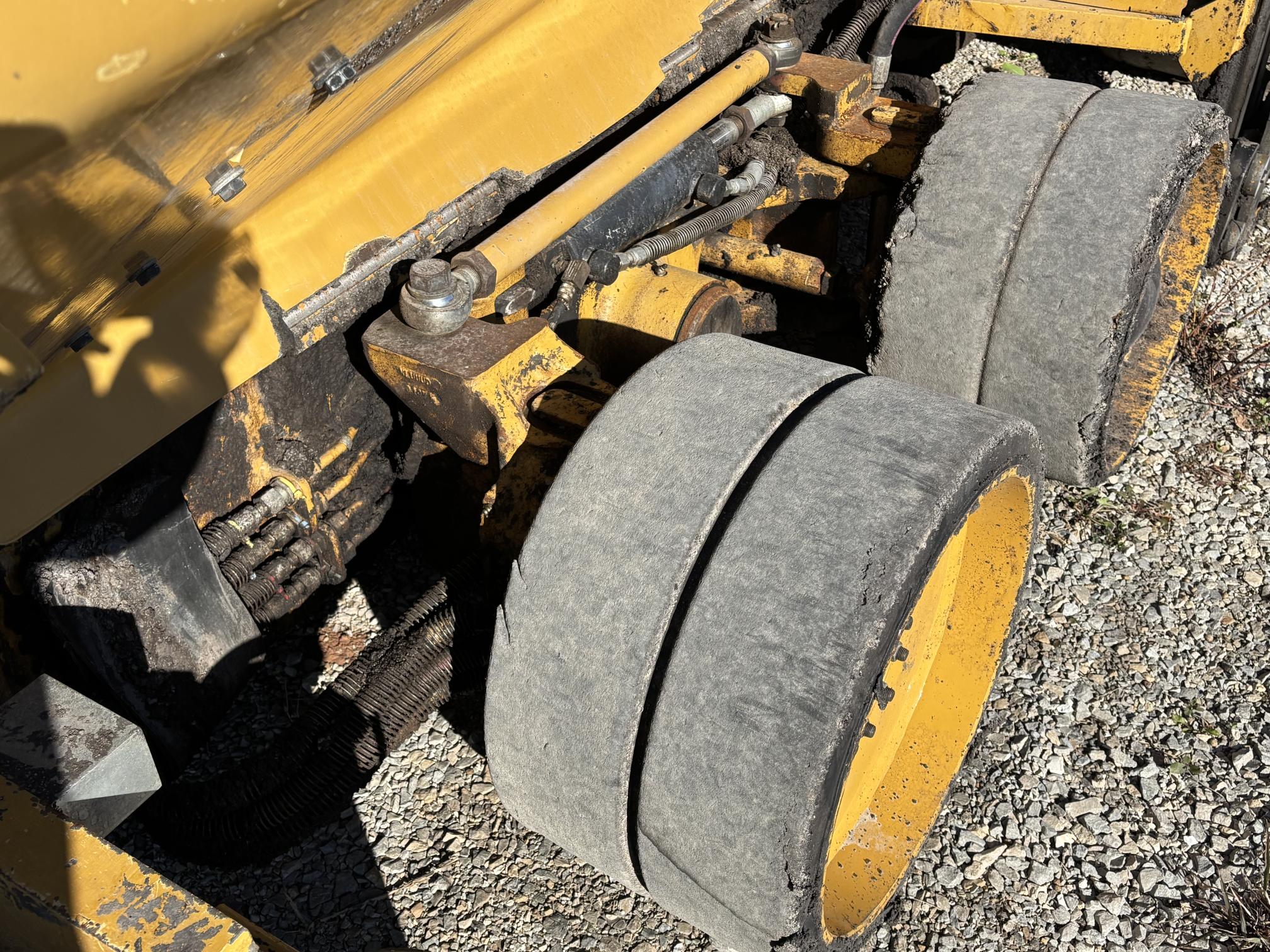 2019 CATERPILLAR AP1000F - Image 25