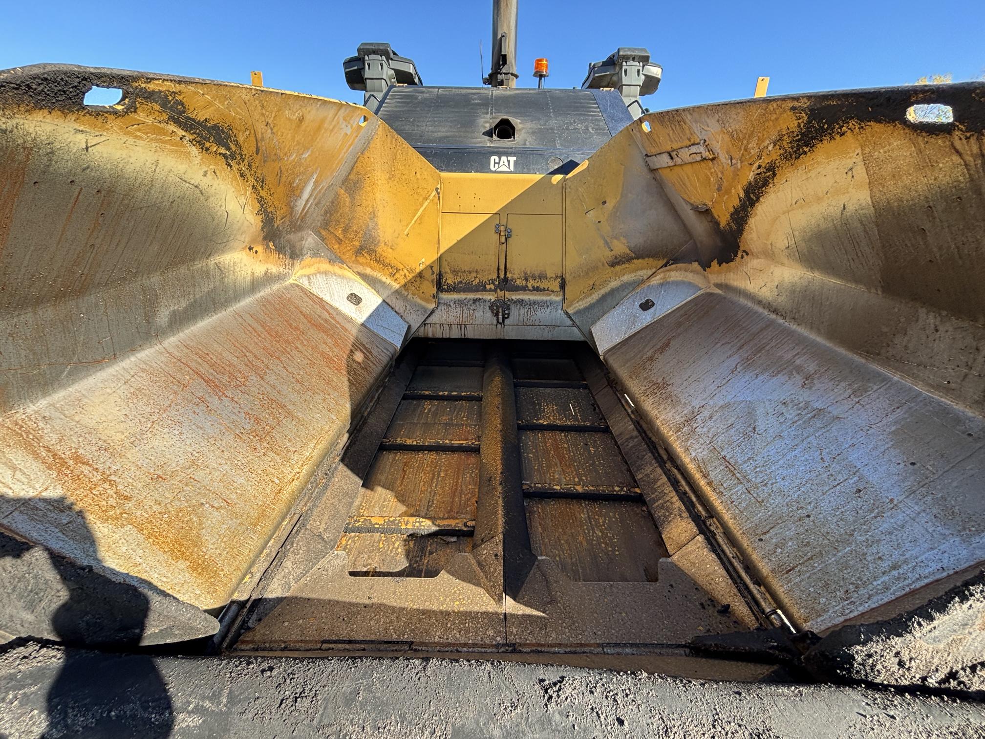 2019 CATERPILLAR AP1000F - Image 10