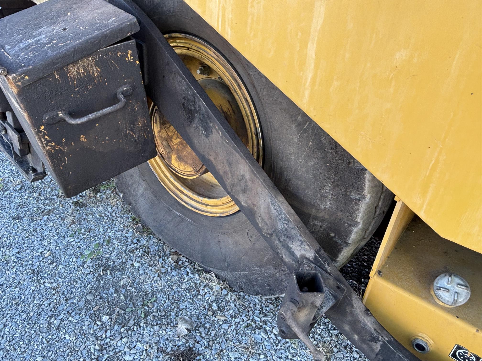 2019 CATERPILLAR AP1000F - Image 19