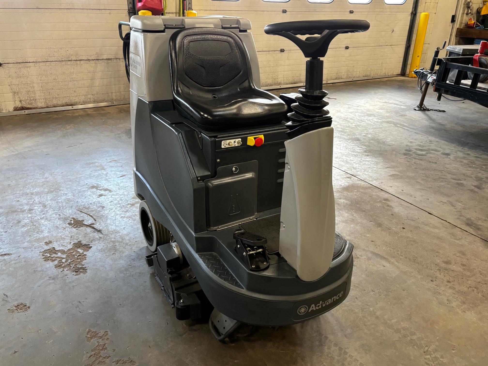 2024 NILFISK ES4000 - view 2 of 21