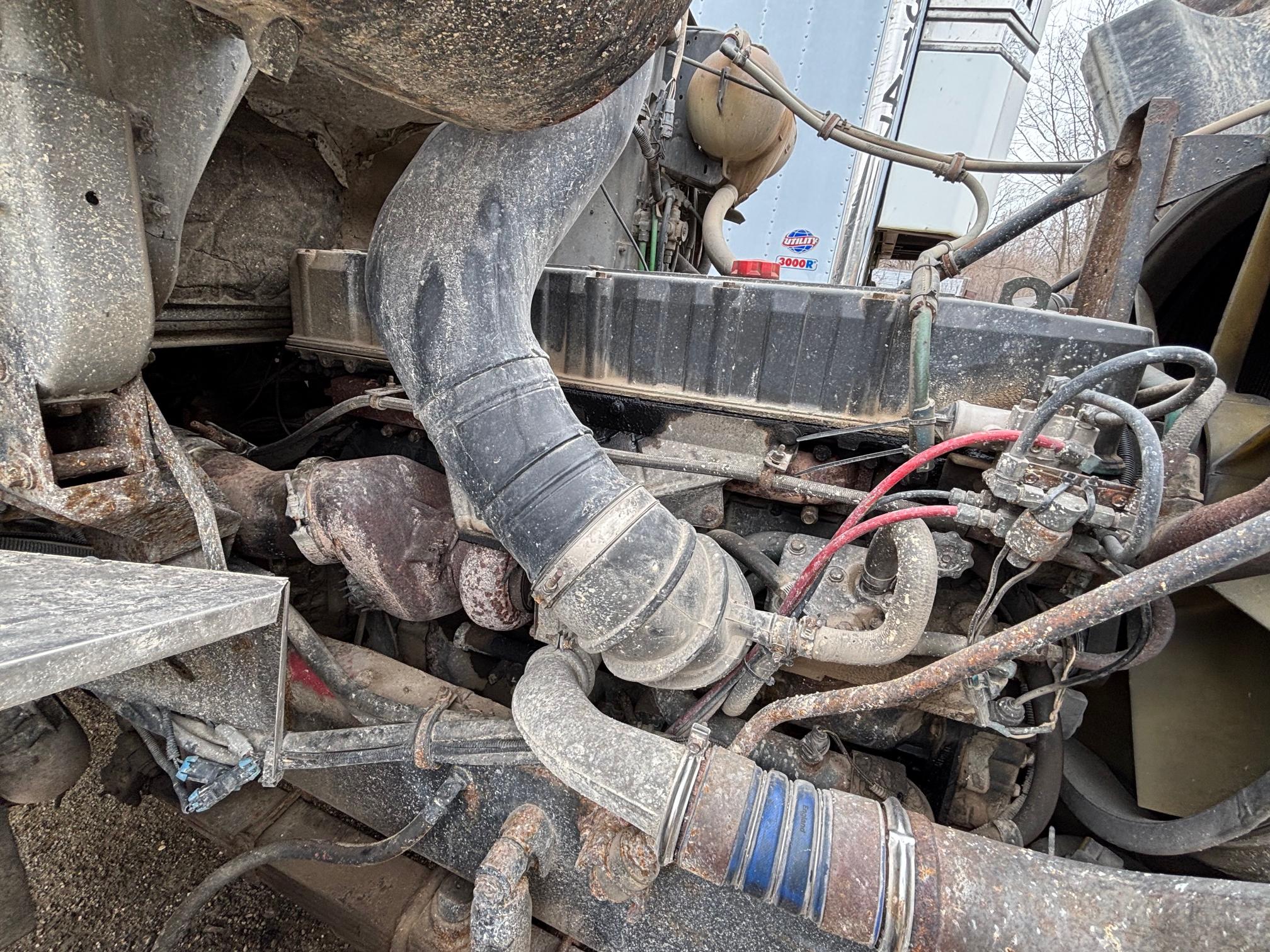 1996 VOLVO Quad-Axle - view 19 of 36