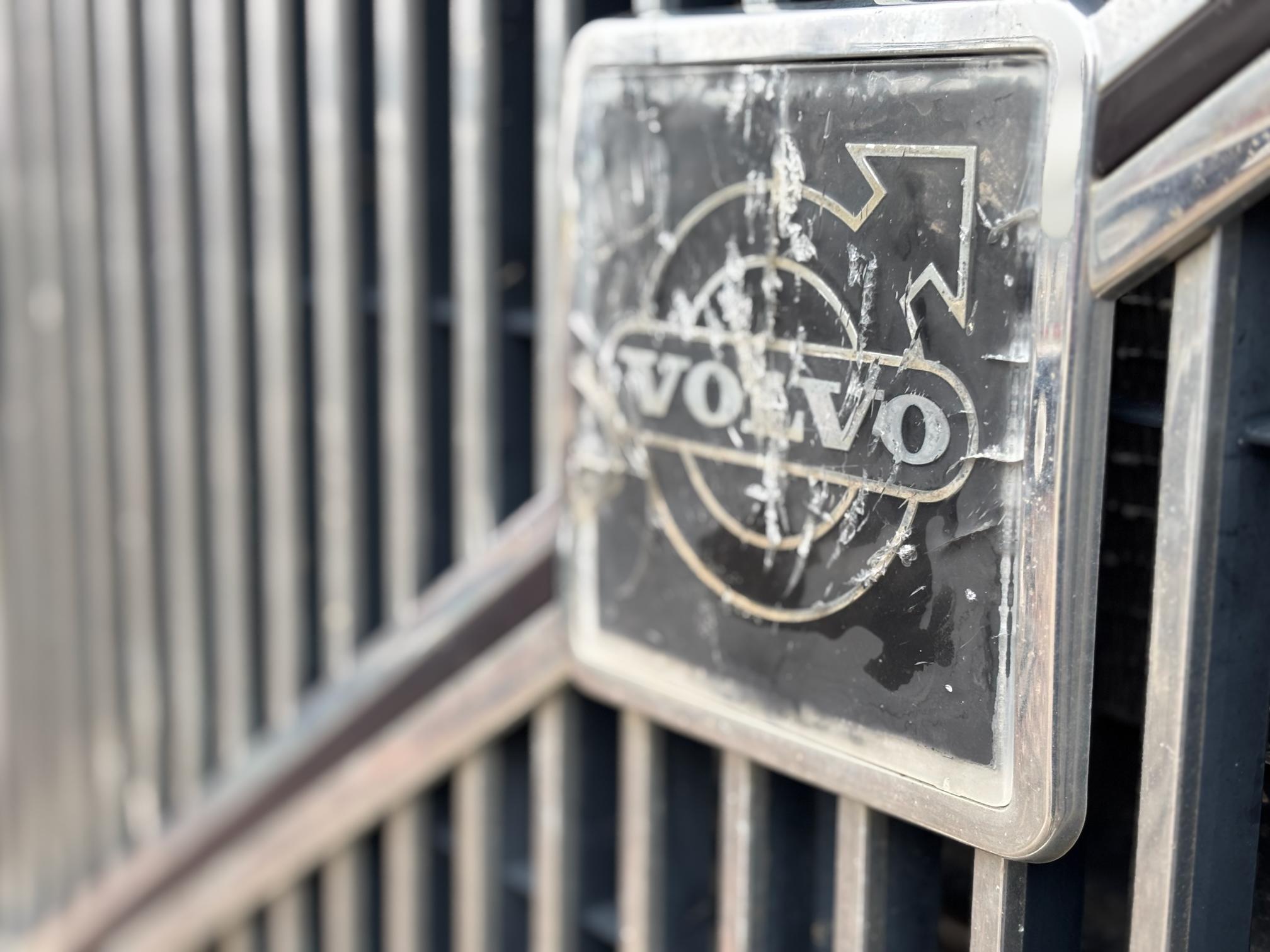 1996 VOLVO Quad-Axle - view 20 of 36