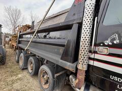 1996 VOLVO Quad-Axle - Image 23