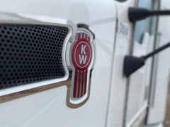 2009 KENWORTH T660 - Image 10