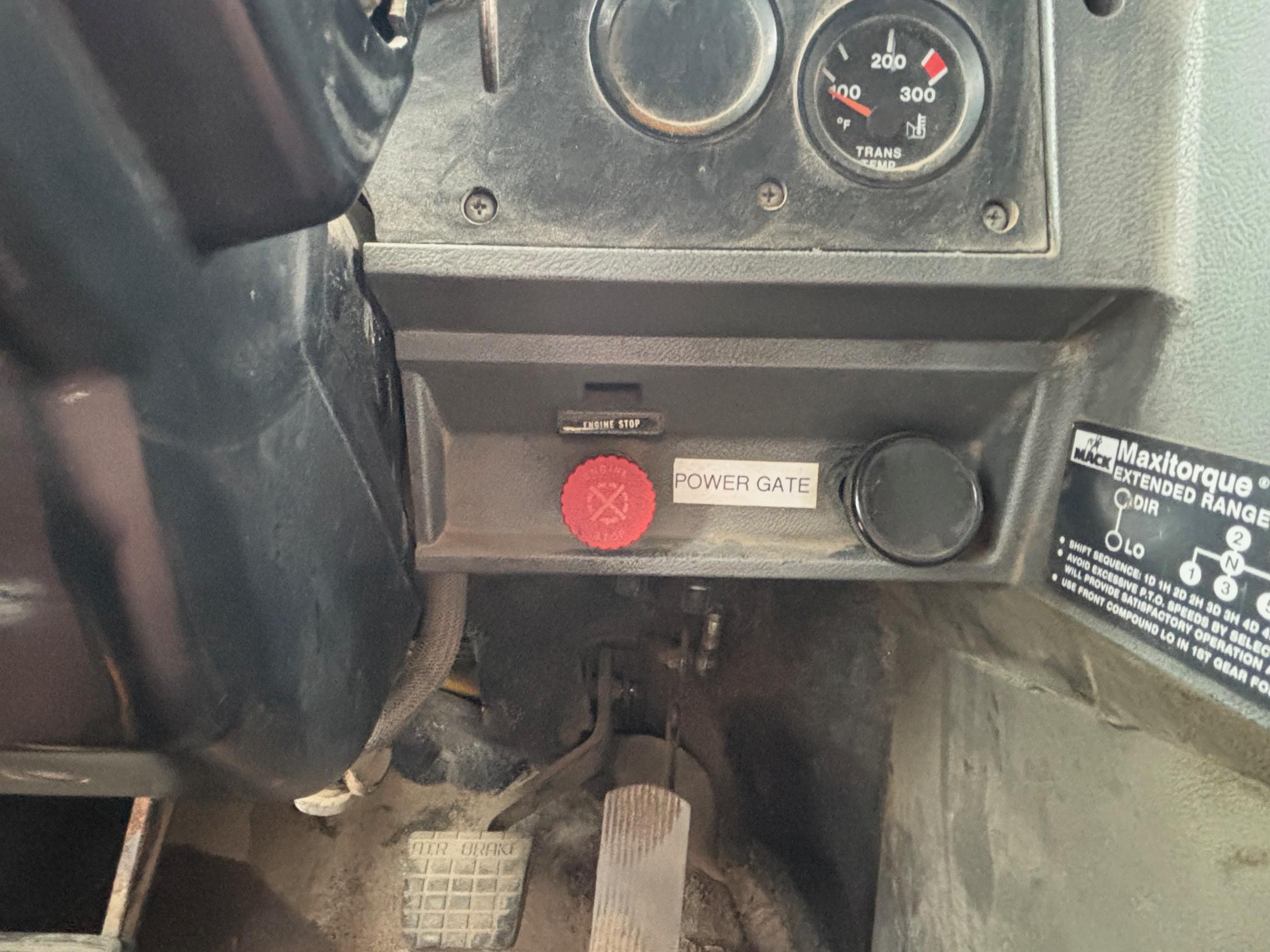 1995 MACK CL713 - view 20 of 32