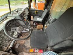 1995 MACK CL713 - Image 13