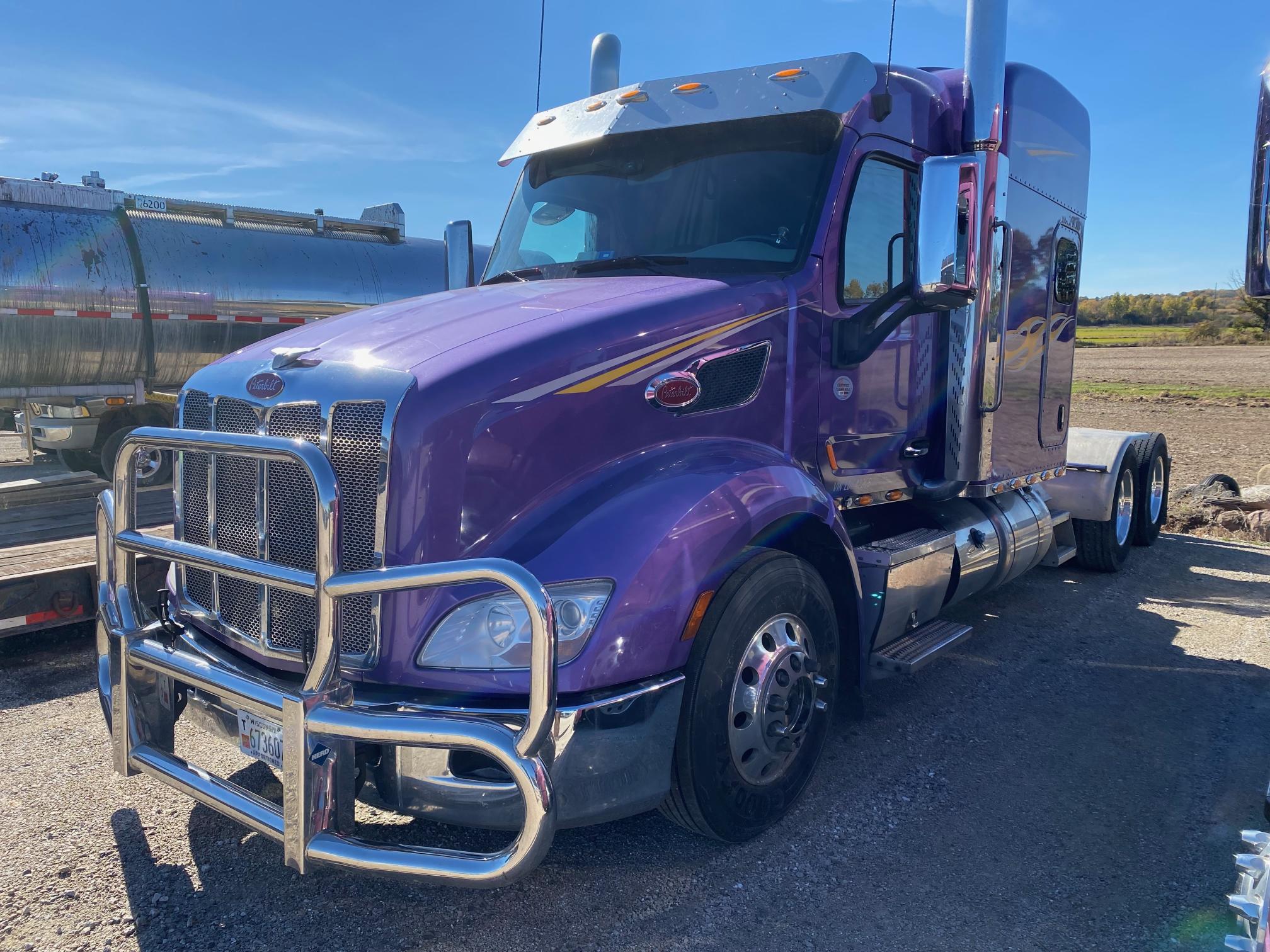 2020 PETERBILT 579 - view 3 of 33