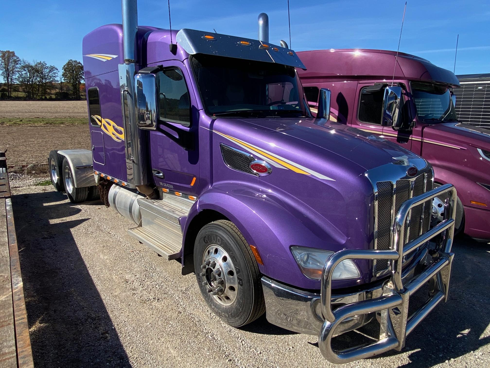 2020 PETERBILT 579 - view 9 of 33