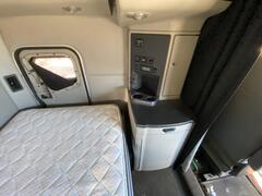 2020 PETERBILT 579 - Image 13