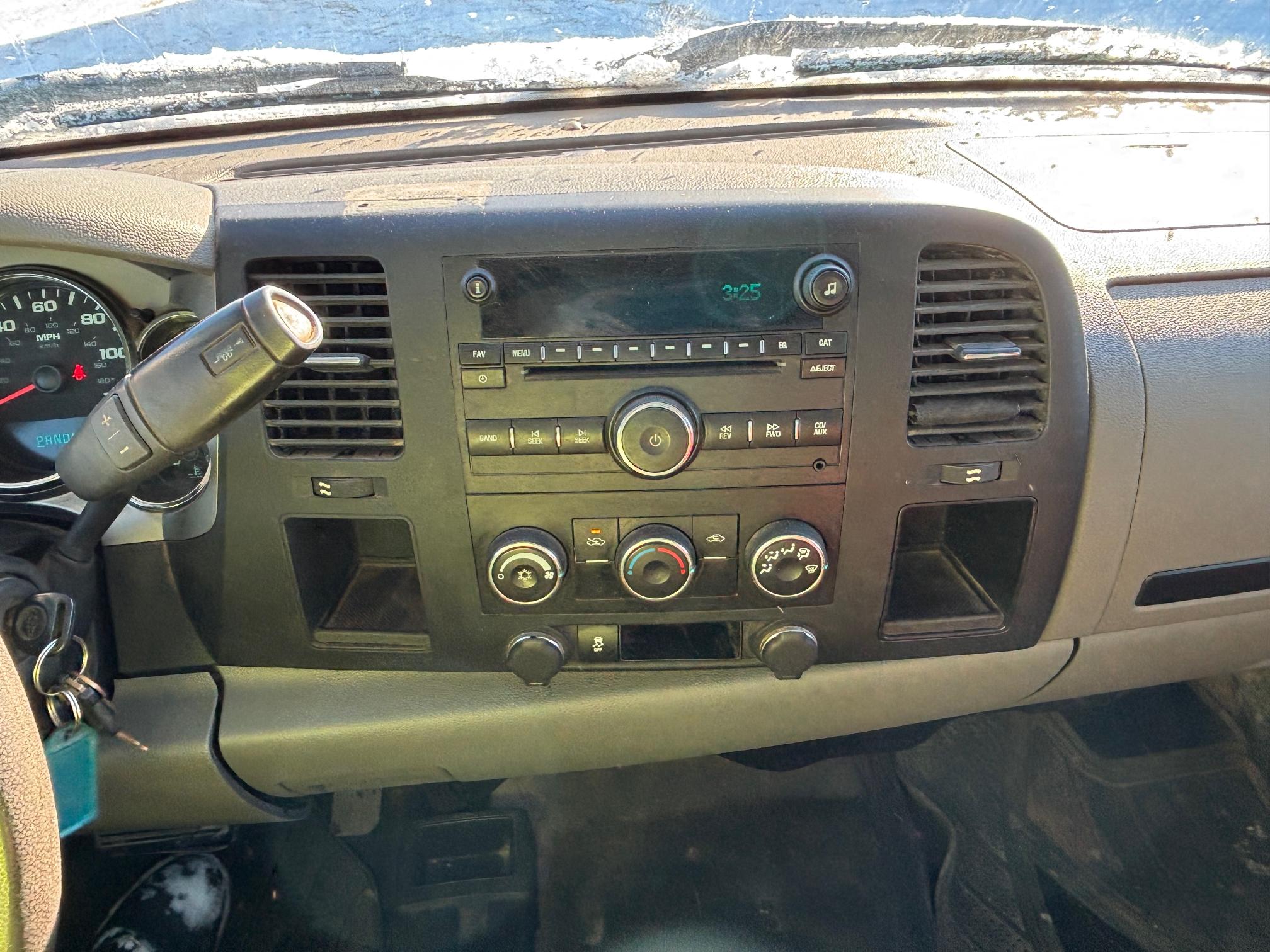 2012 CHEVROLET Silverado 2500 HD - view 12 of 27