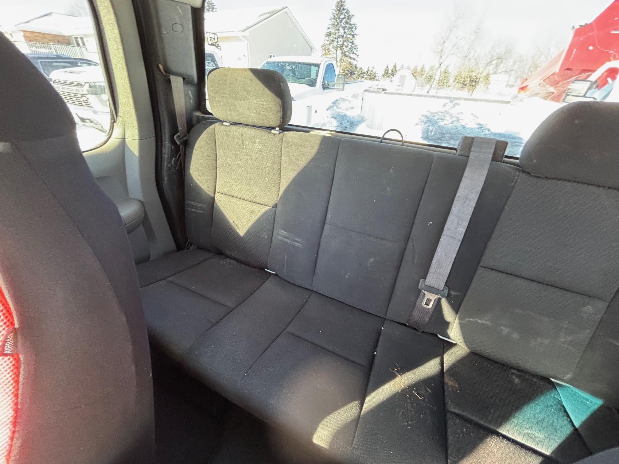 2012 CHEVROLET Silverado 2500 HD - view 14 of 27