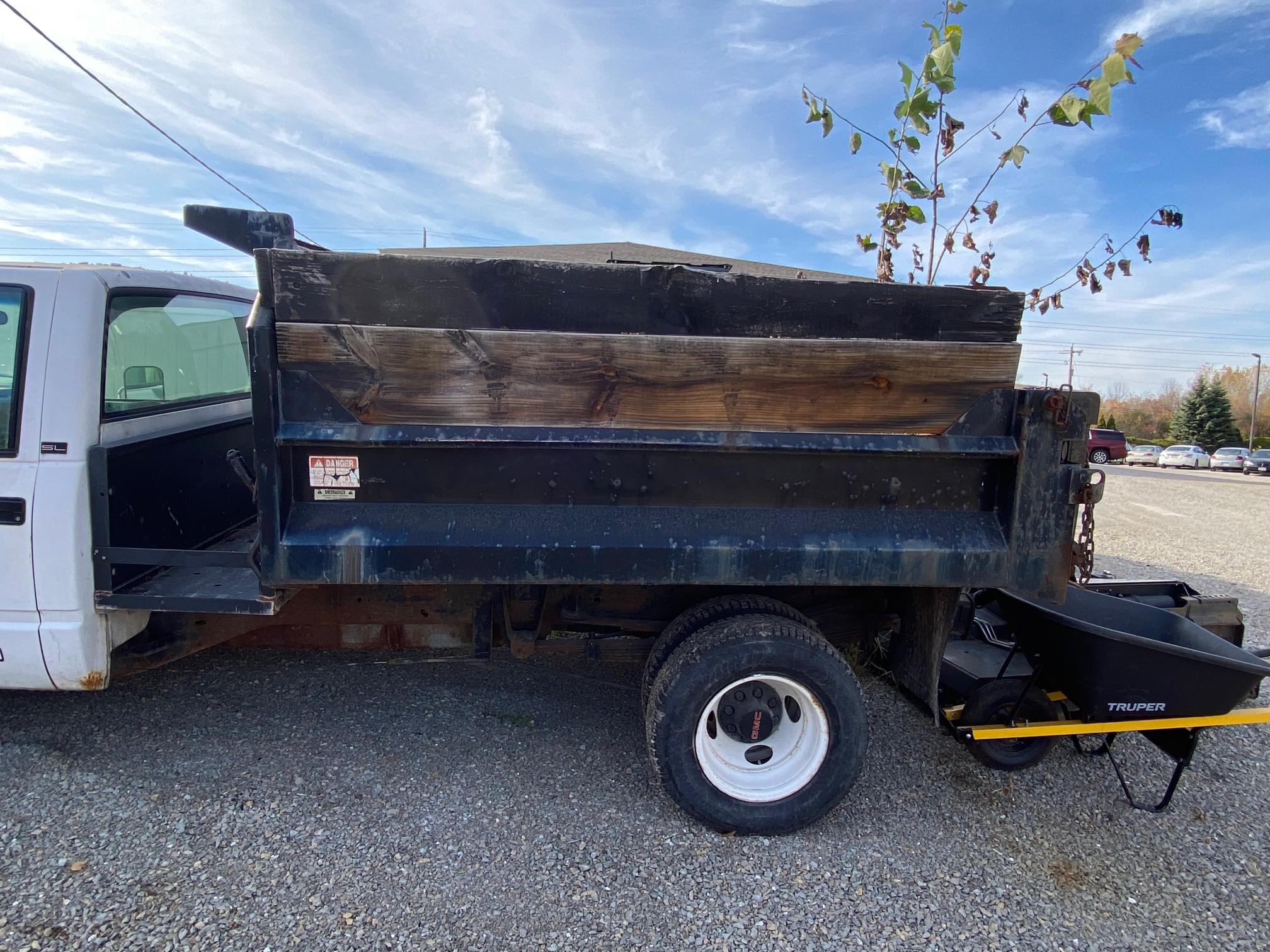 1994 CHEVROLET 3500 - view 4 of 14