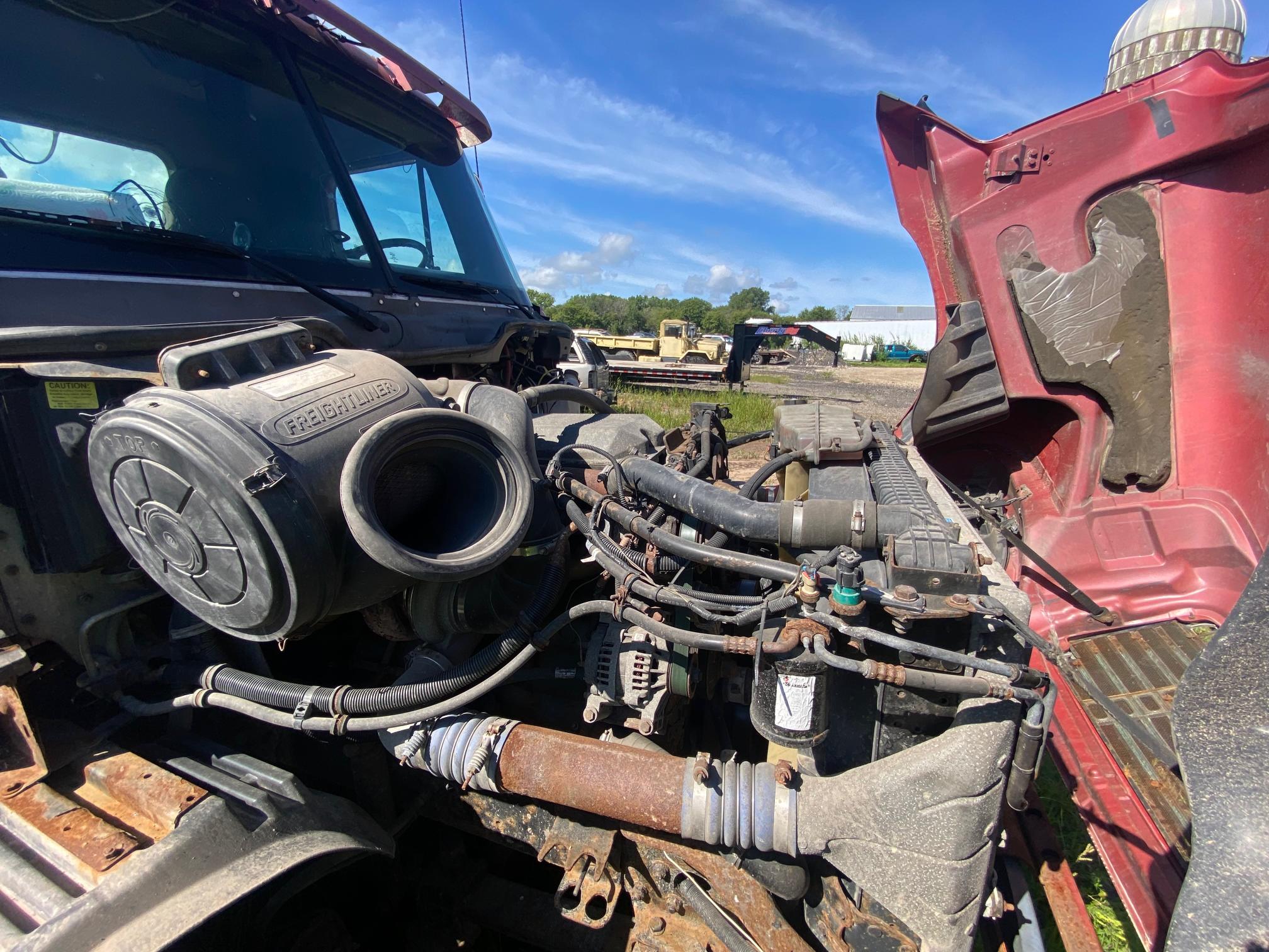 2008 FREIGHTLINER Columbia - view 13 of 26