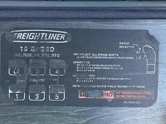 2008 FREIGHTLINER Columbia - Image 11