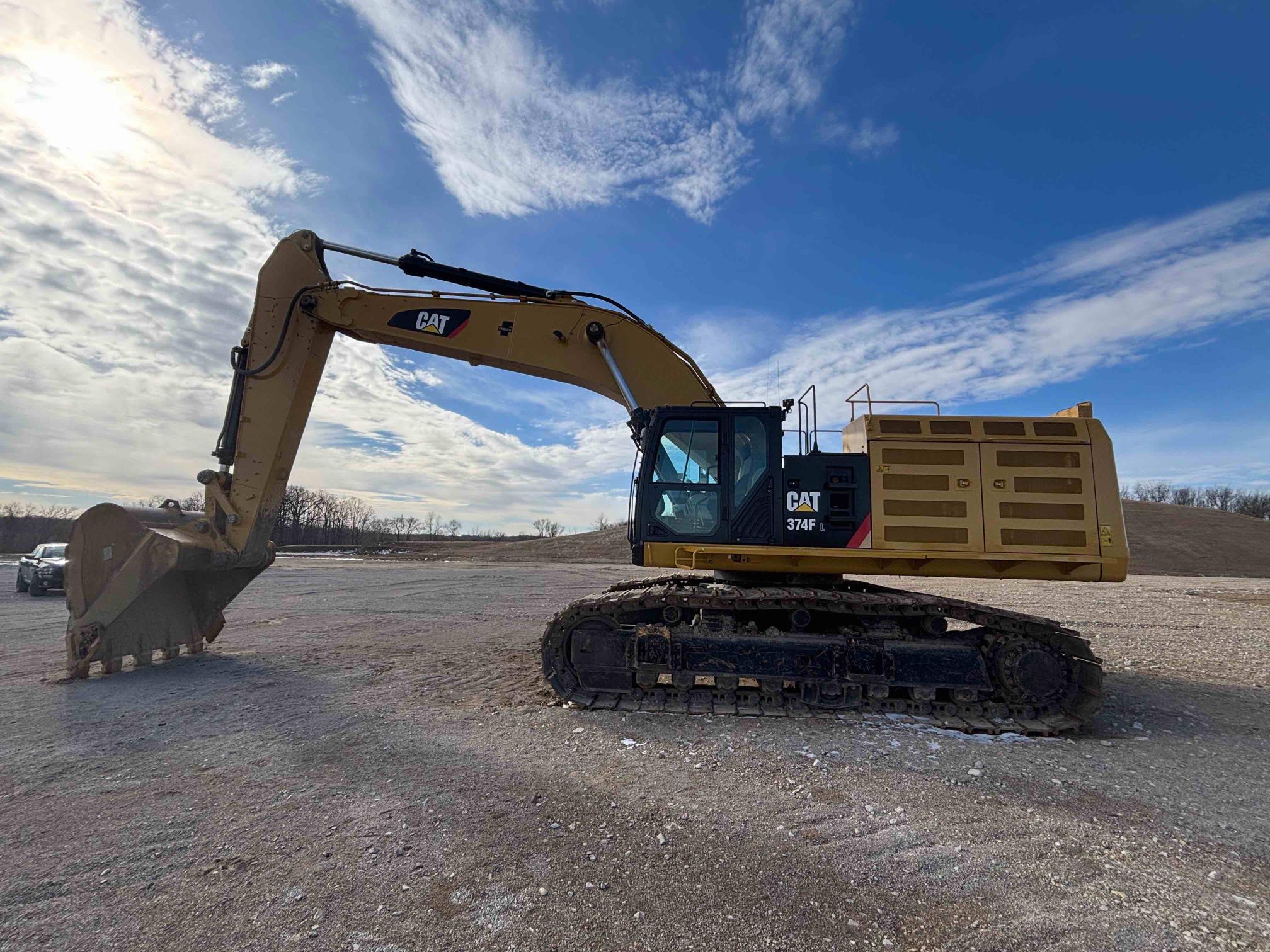 2019 CATERPILLAR 374FL - view 8 of 35