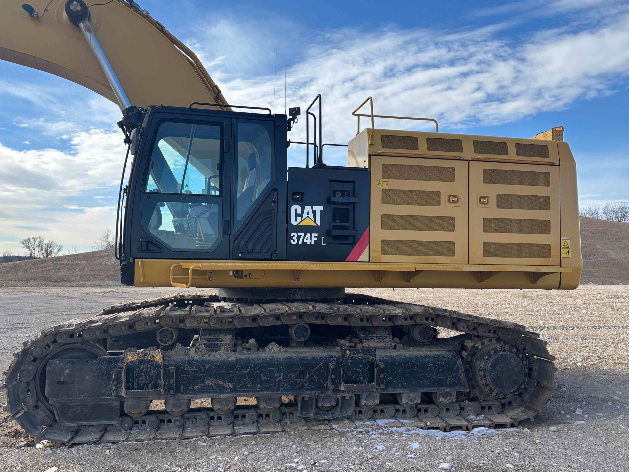 2019 CATERPILLAR 374FL - view 9 of 35