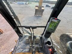 2019 CATERPILLAR 374FL - Image 18