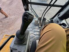 2019 CATERPILLAR 374FL - Image 19