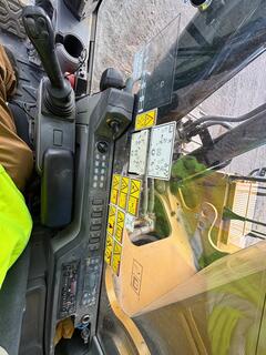 2019 CATERPILLAR 374FL - Image 22