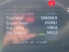 2021 VOLVO VNL - Image 12