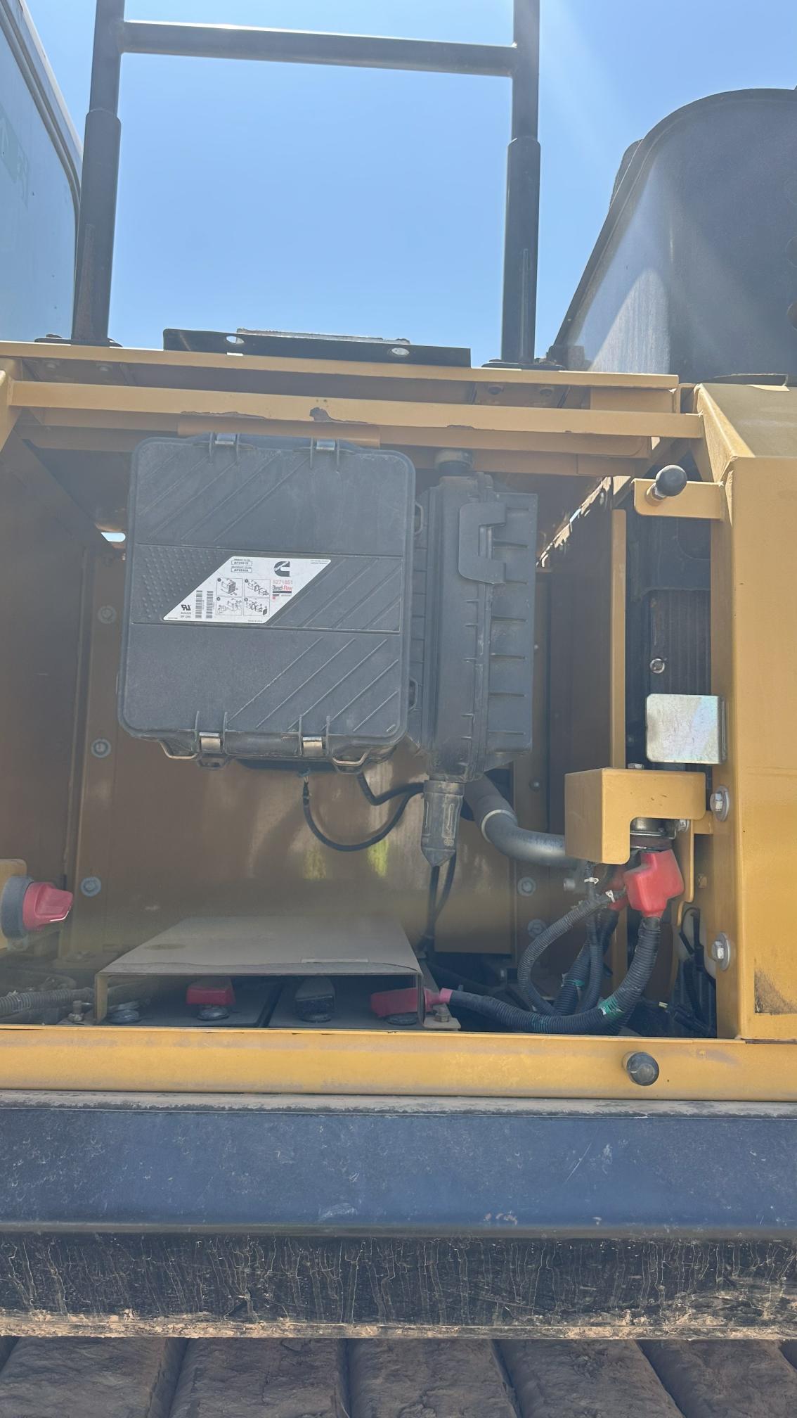 2020 DEERE 350G - Image 24