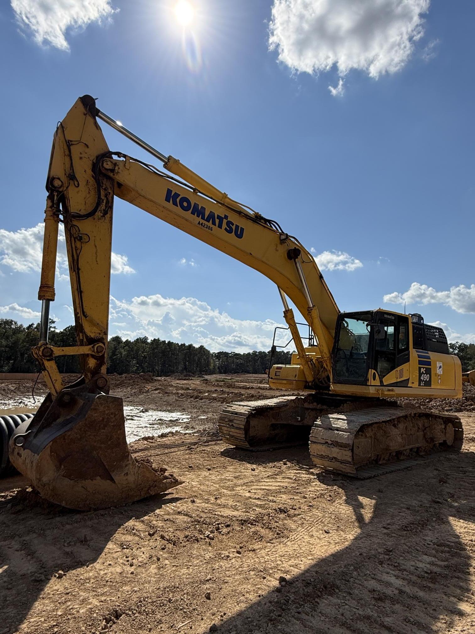 2022 KOMATSU 490LC-11 - view 2 of 39