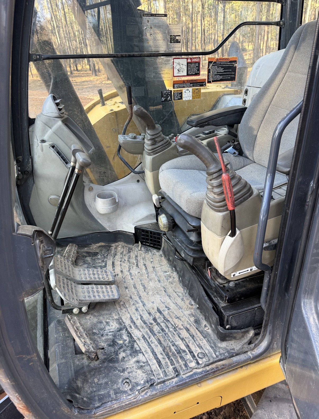 2015 DEERE 75G - view 9 of 19