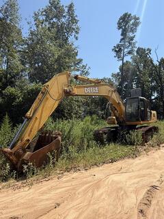 2016 DEERE 350G LC - Image 1