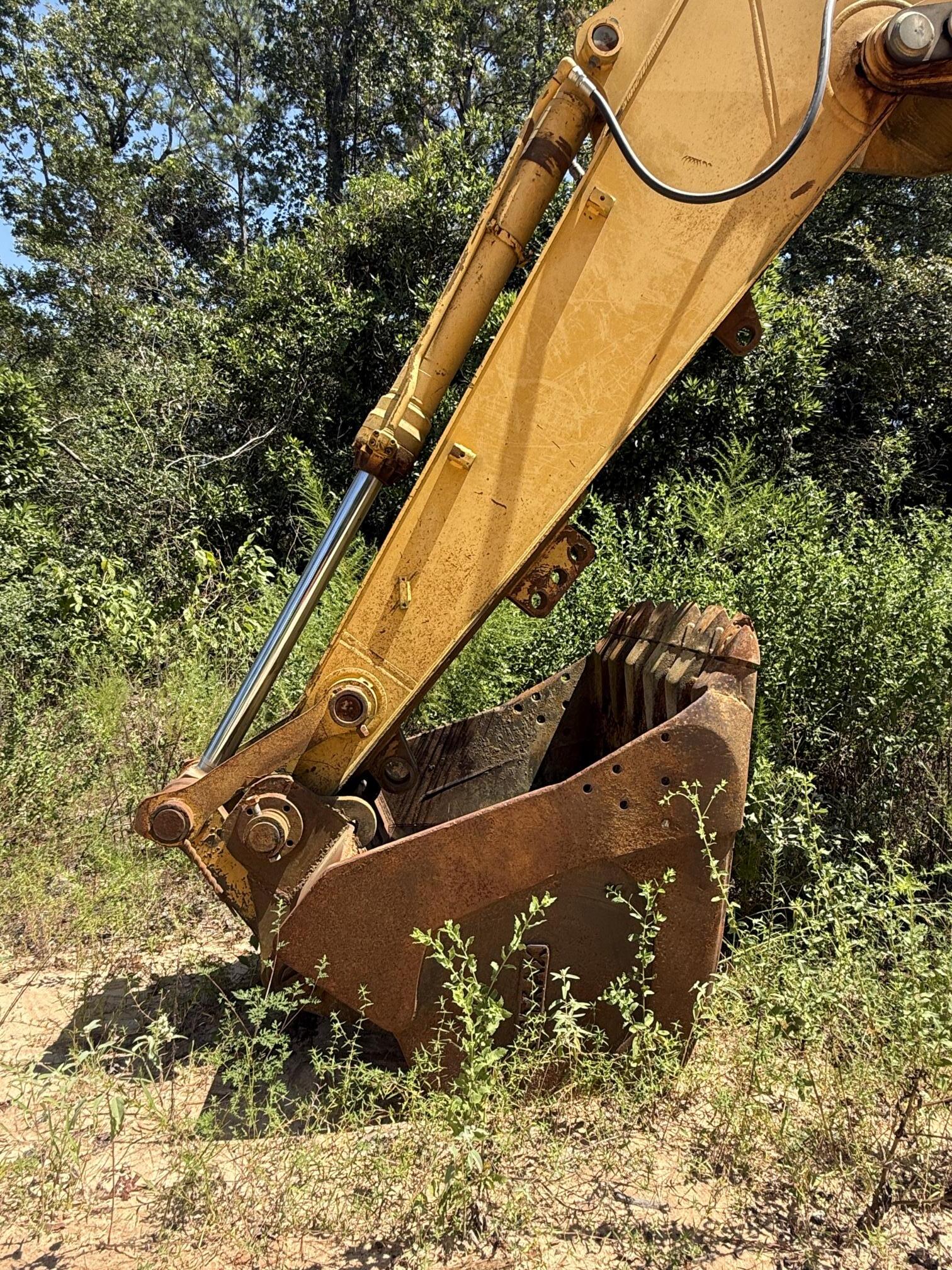 2016 DEERE 350G LC - Image 2