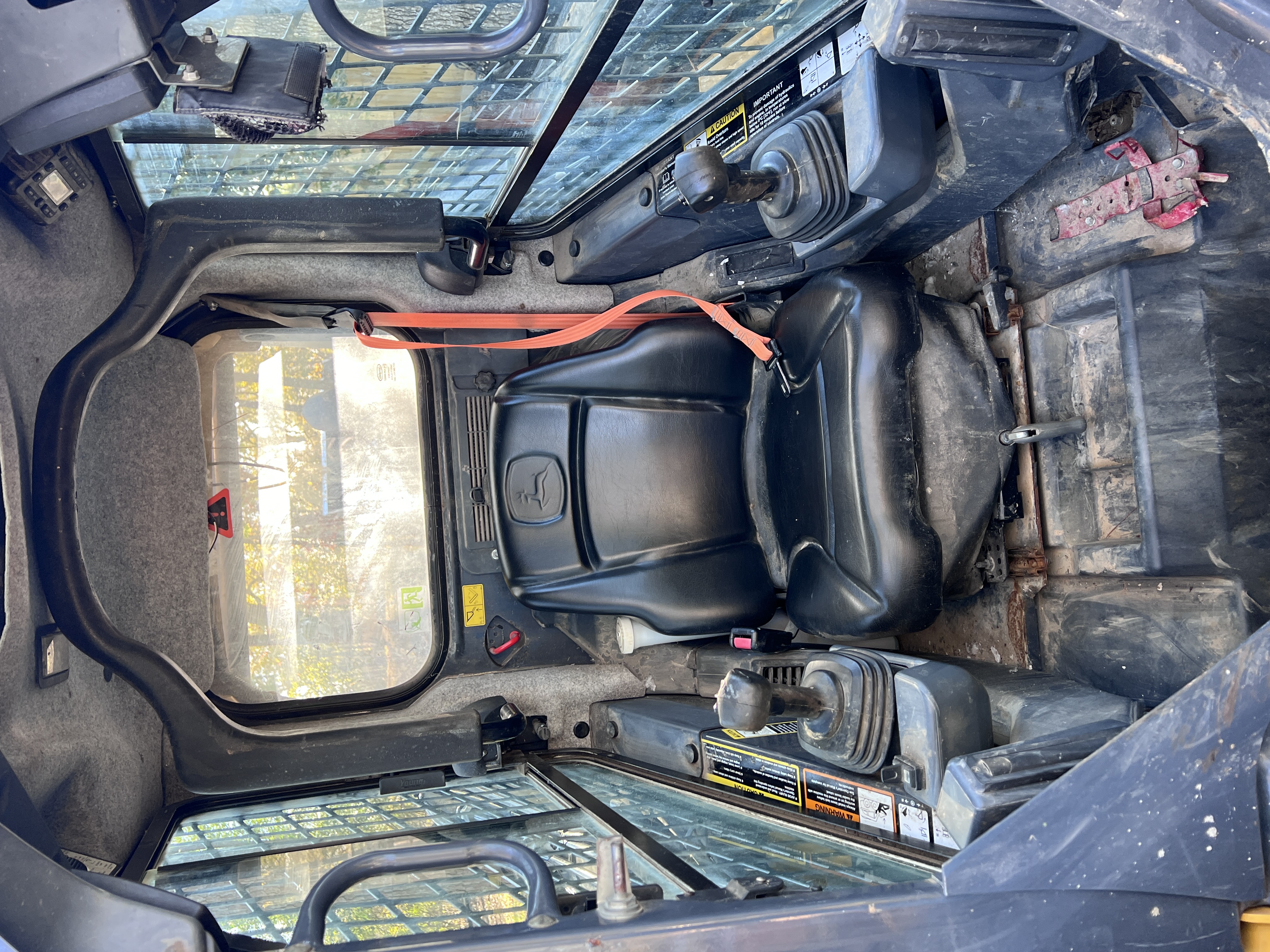 2019 DEERE 325G - Image 6