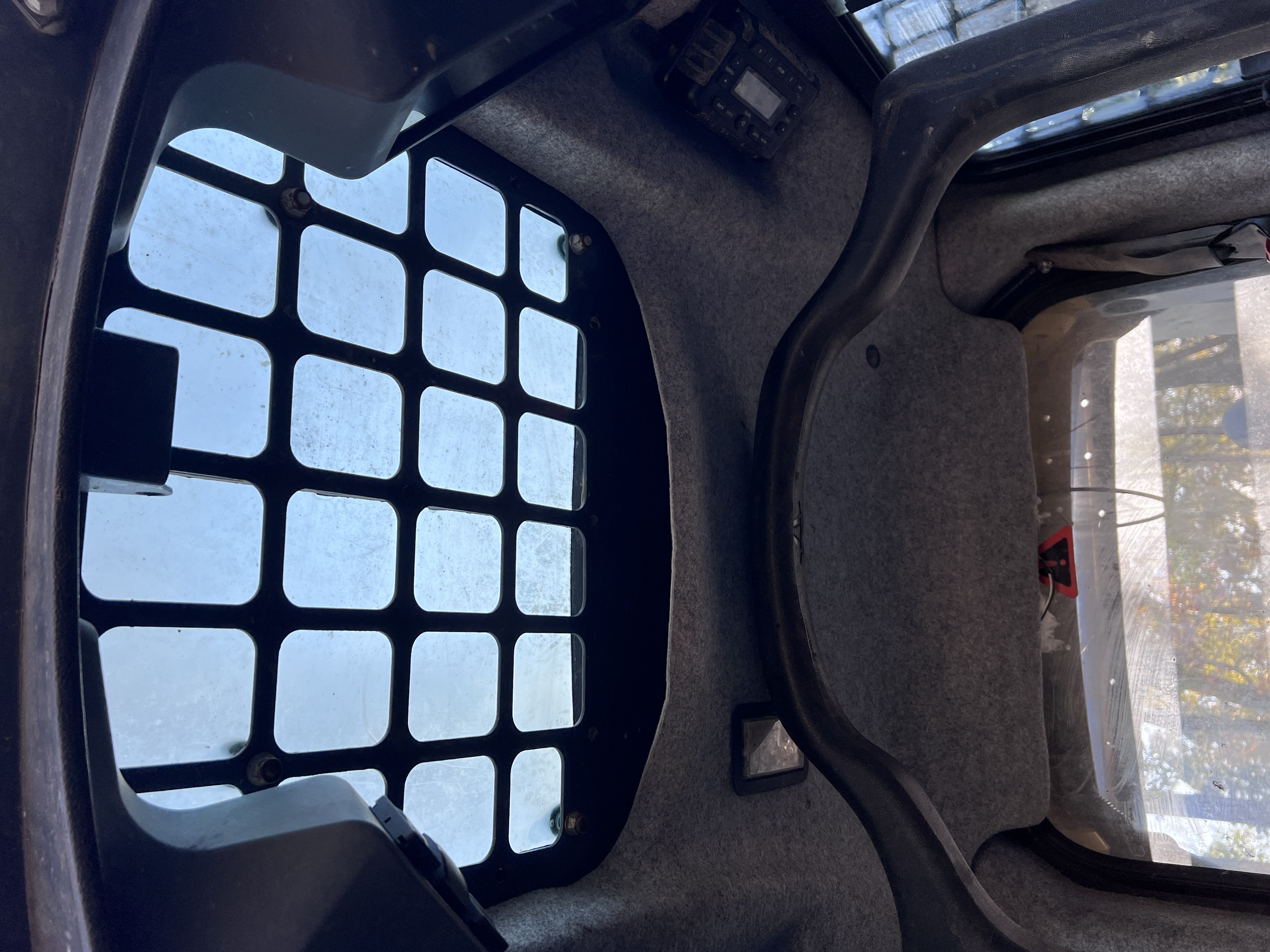 2019 DEERE 325G - Image 8