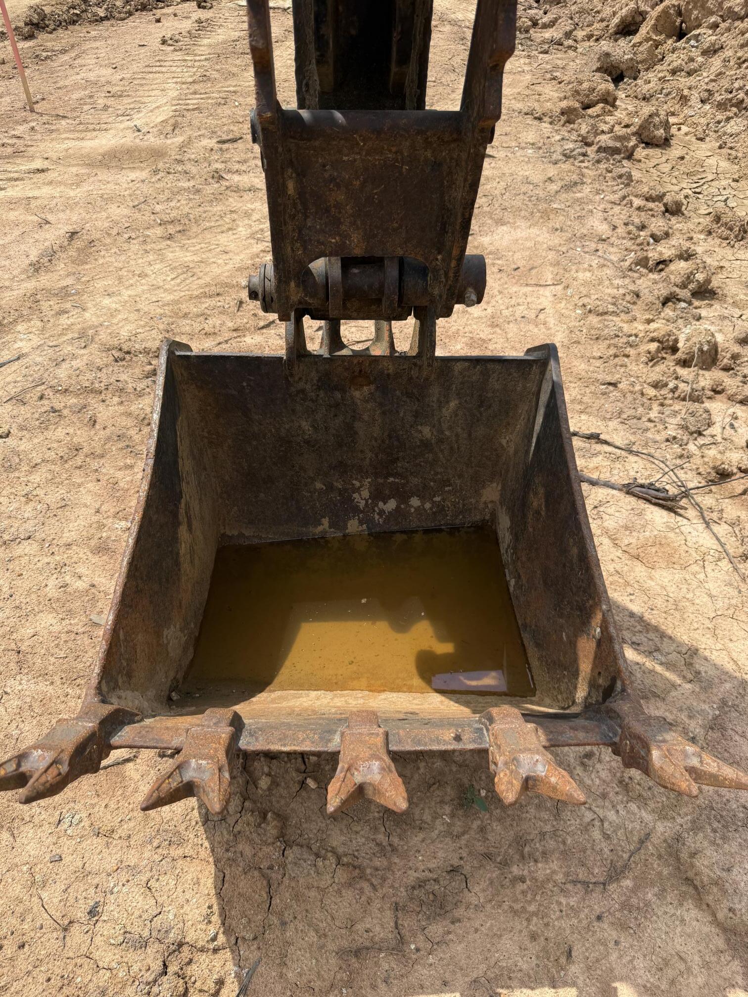 2016 DEERE 75G - view 15 of 19