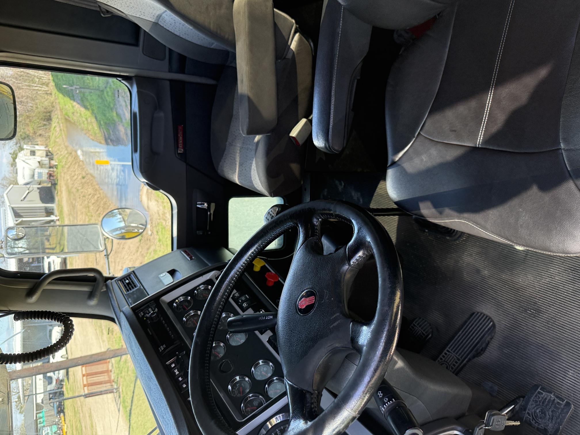 2019 KENWORTH W900 - Image 44