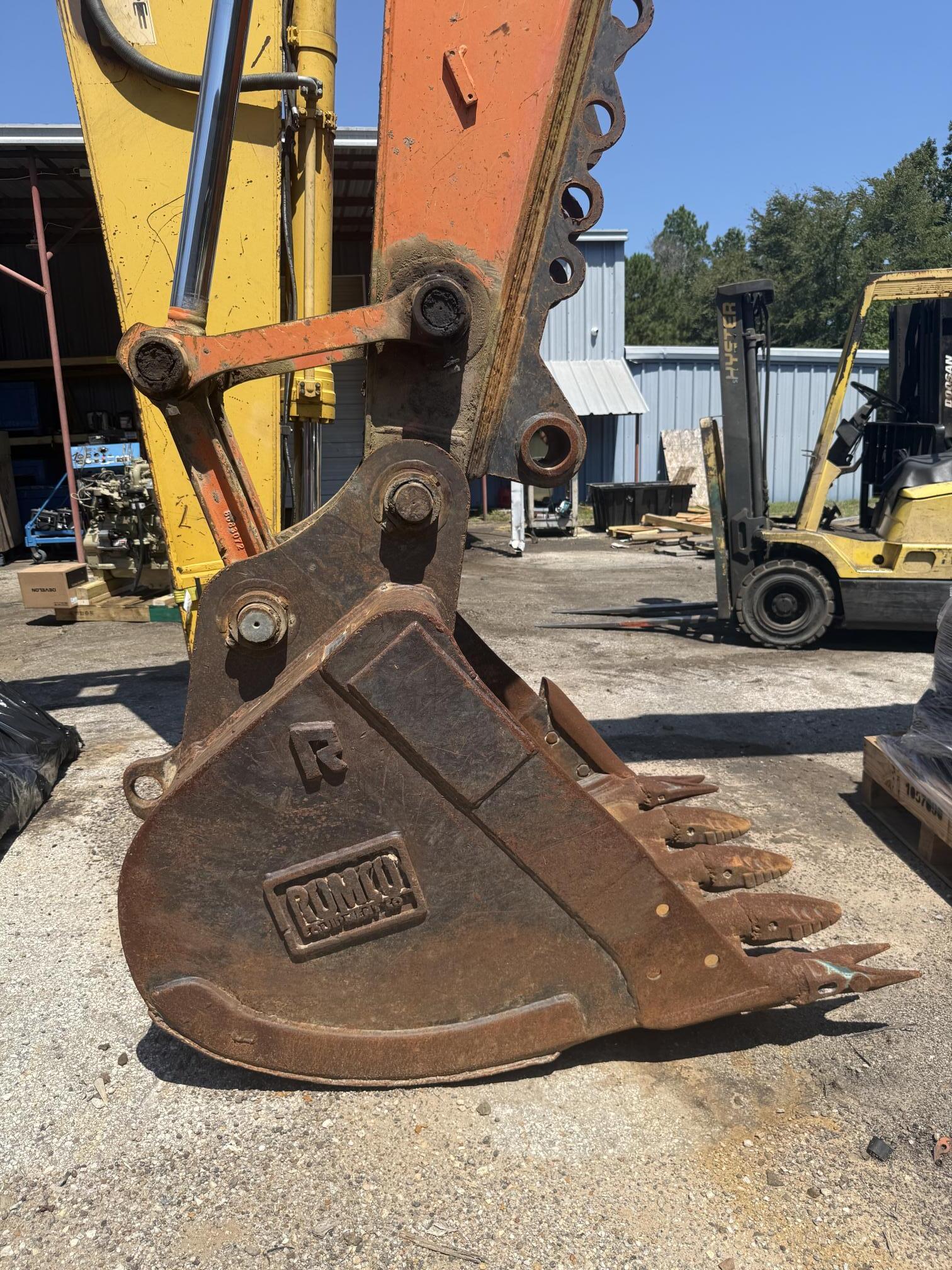 2017 HITACHI ZX160LC-5N - view 4 of 25