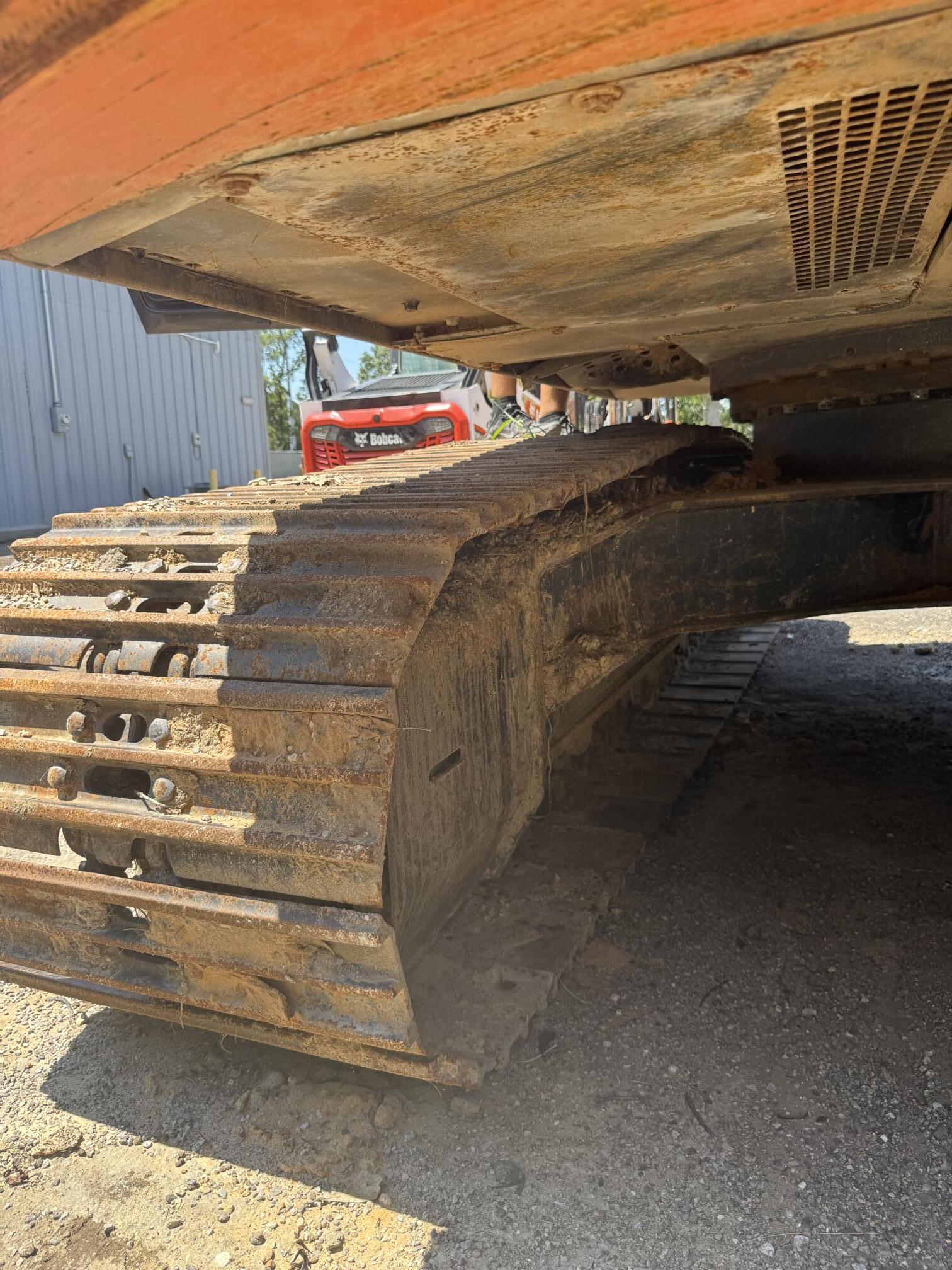 2017 HITACHI ZX160LC-5N - view 14 of 25