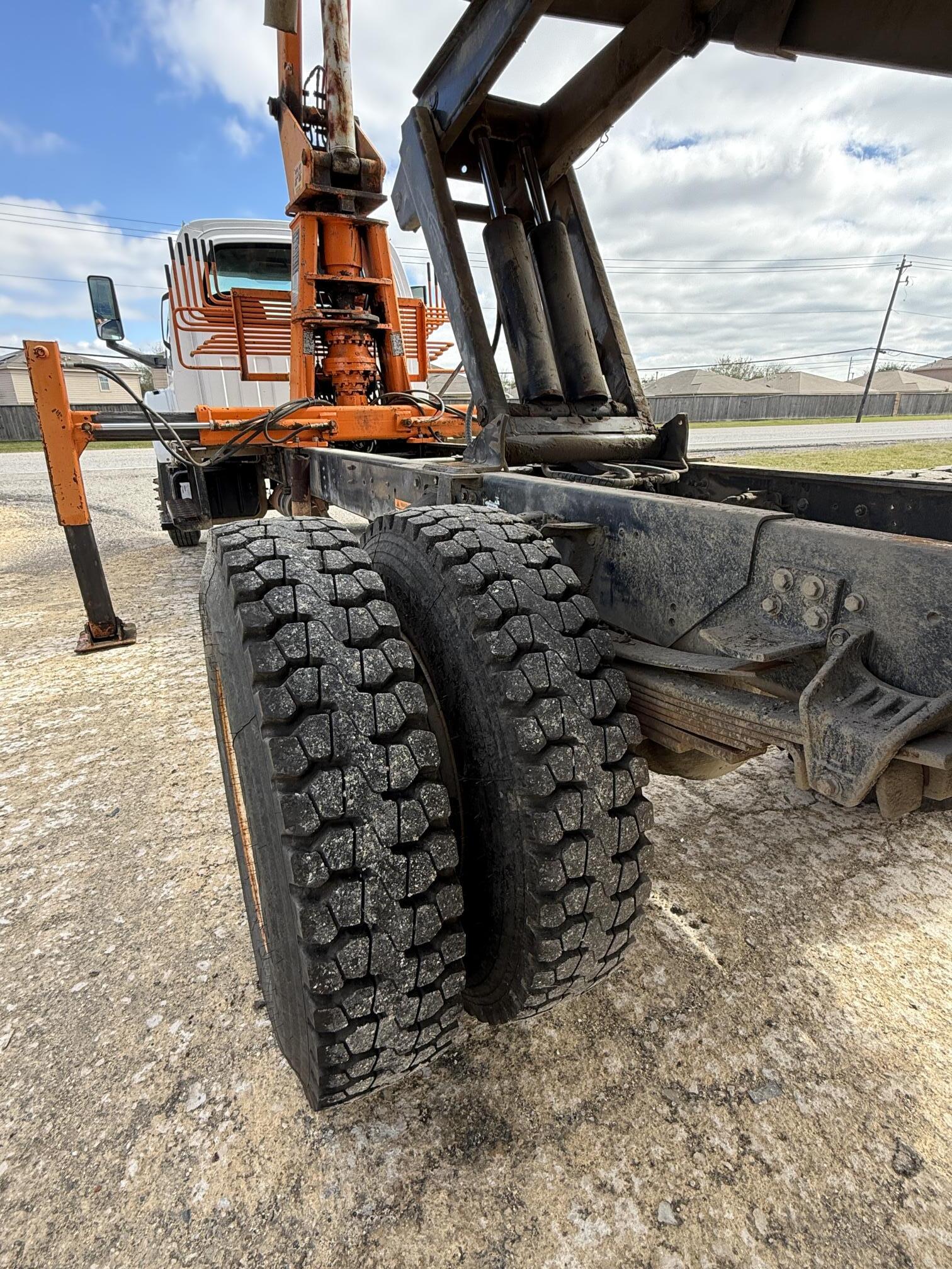 2006 GMC C8500 - Image 32