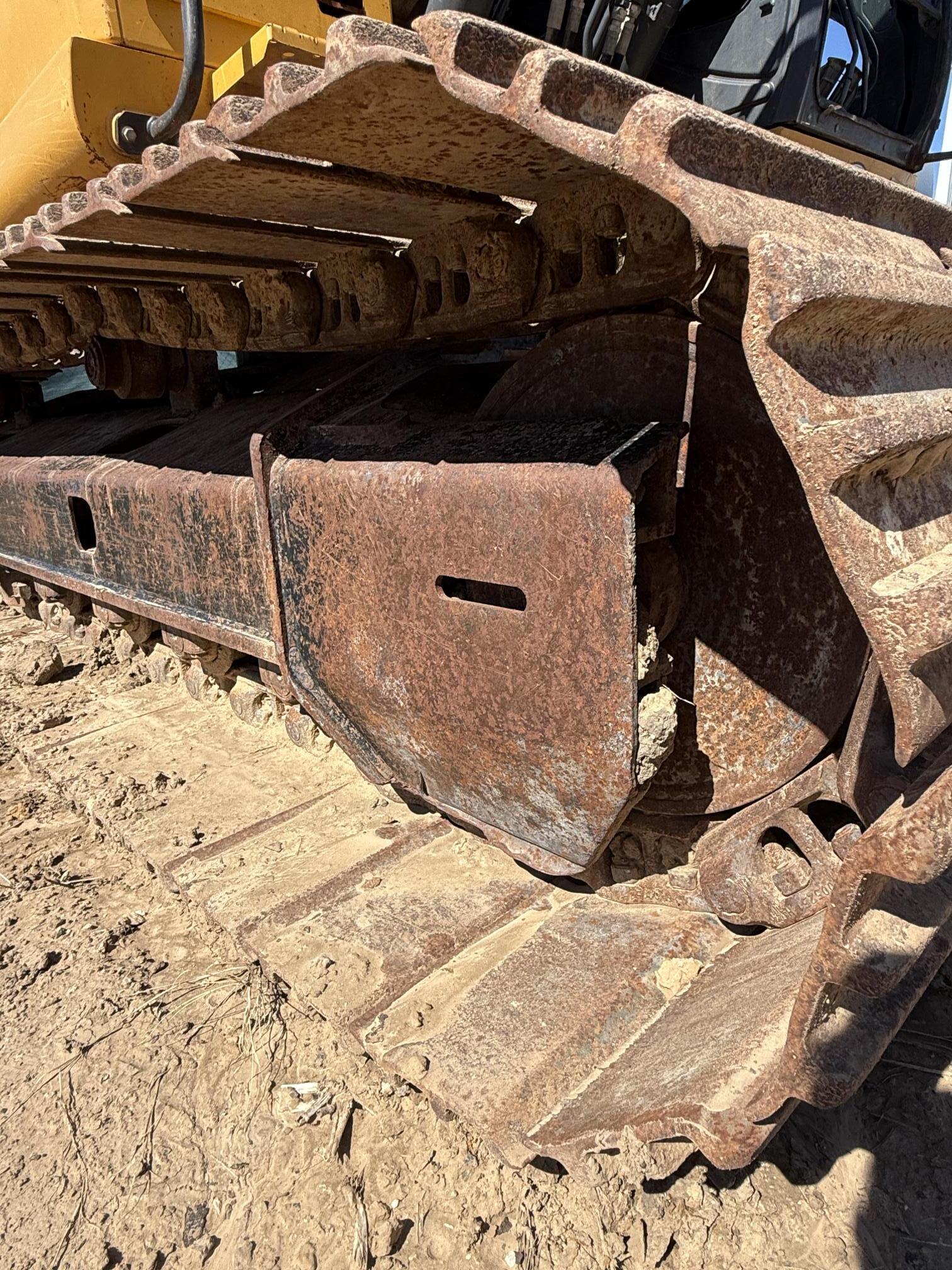 2017 DEERE 210G LC - Image 7