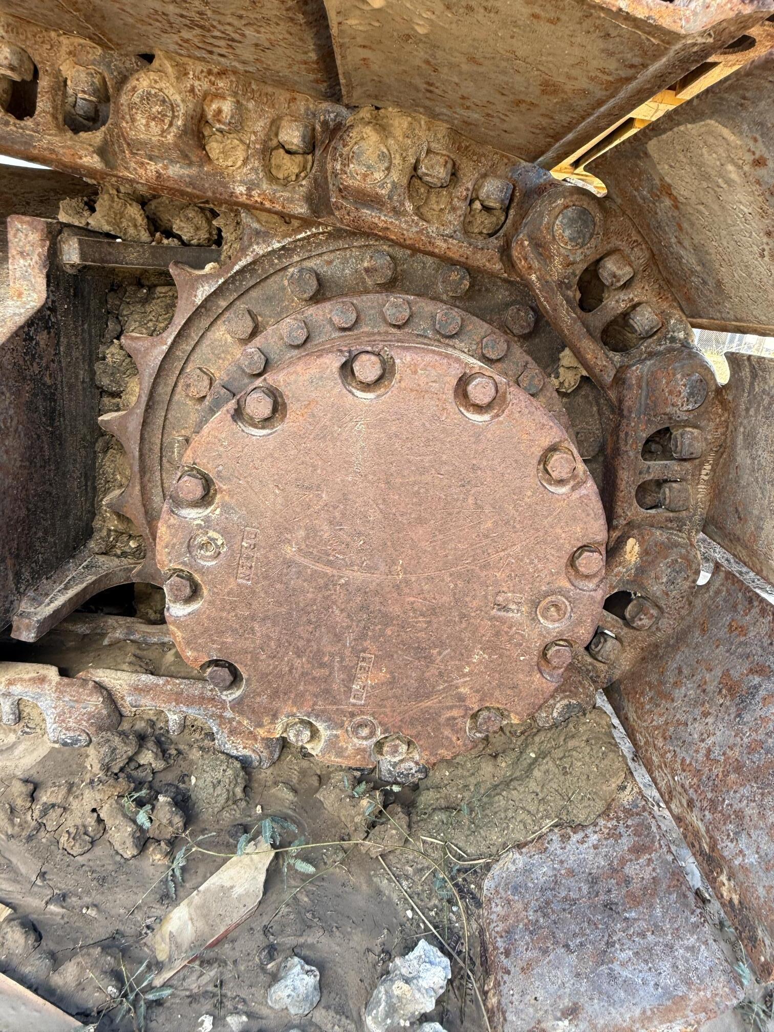 2017 DEERE 210G LC - Image 21