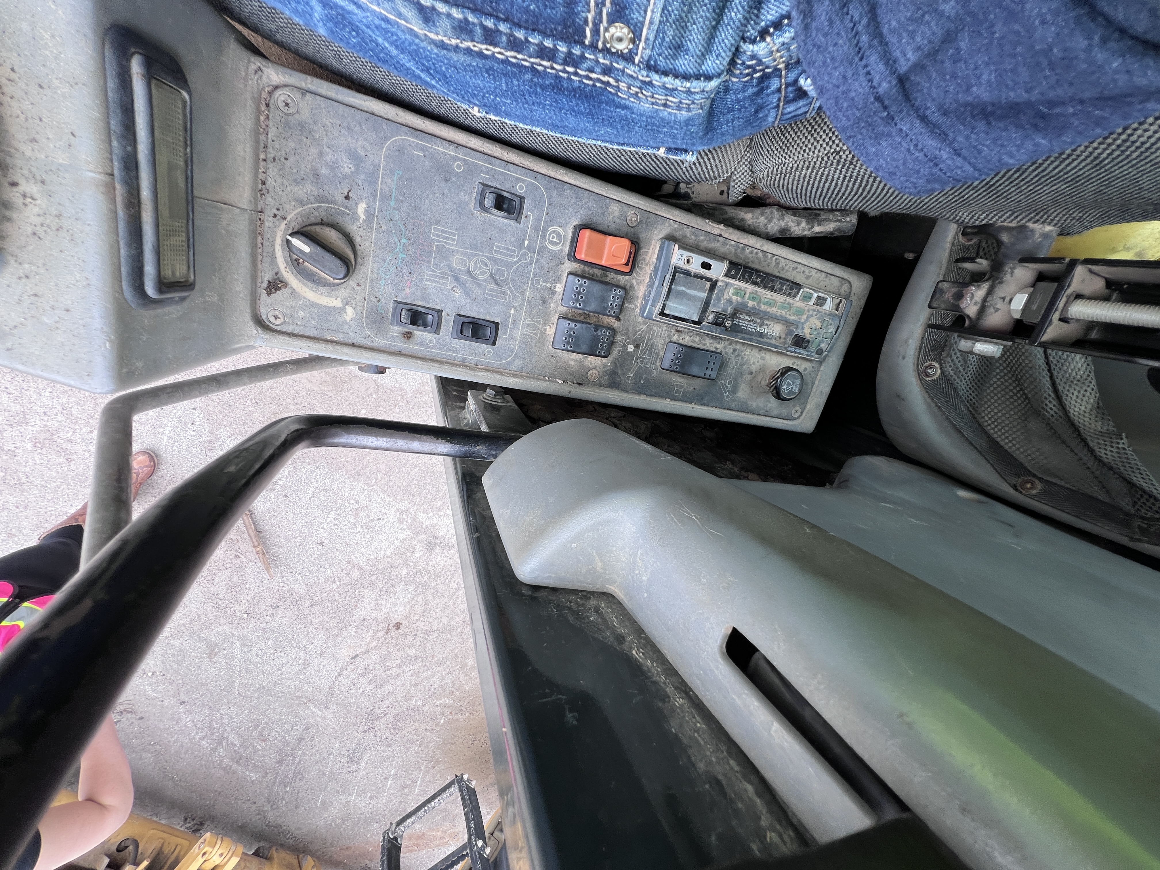 2003 GRADALL 4300 XL II - Image 22