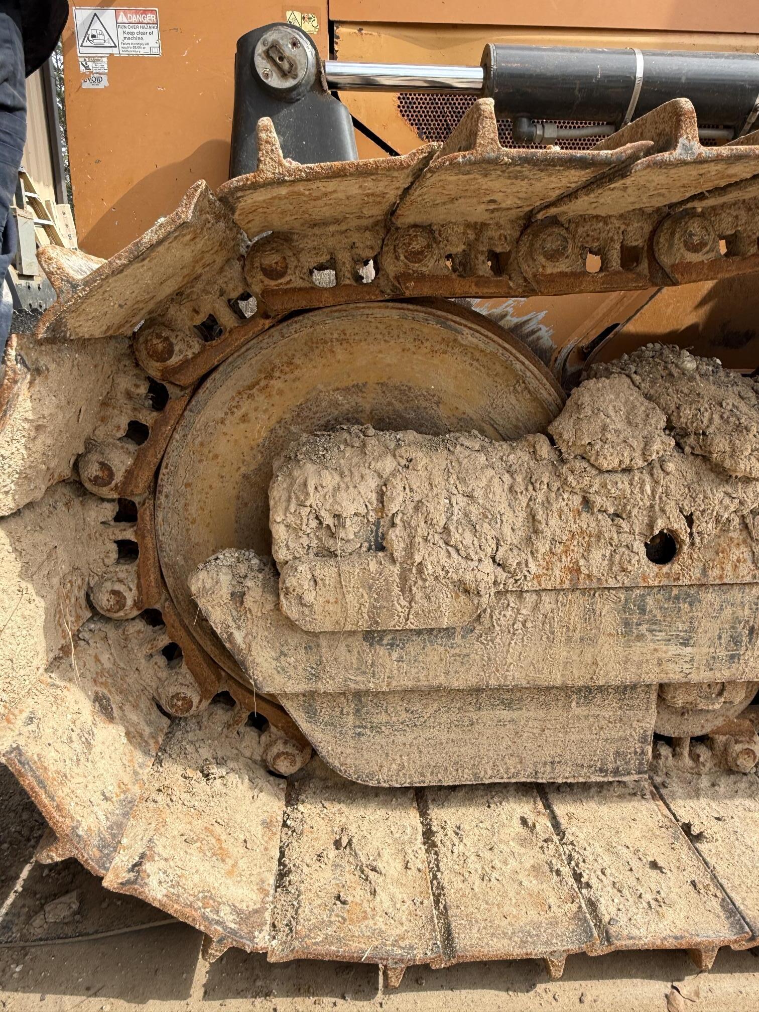 2015 CASE 1150M LGP - view 5 of 24