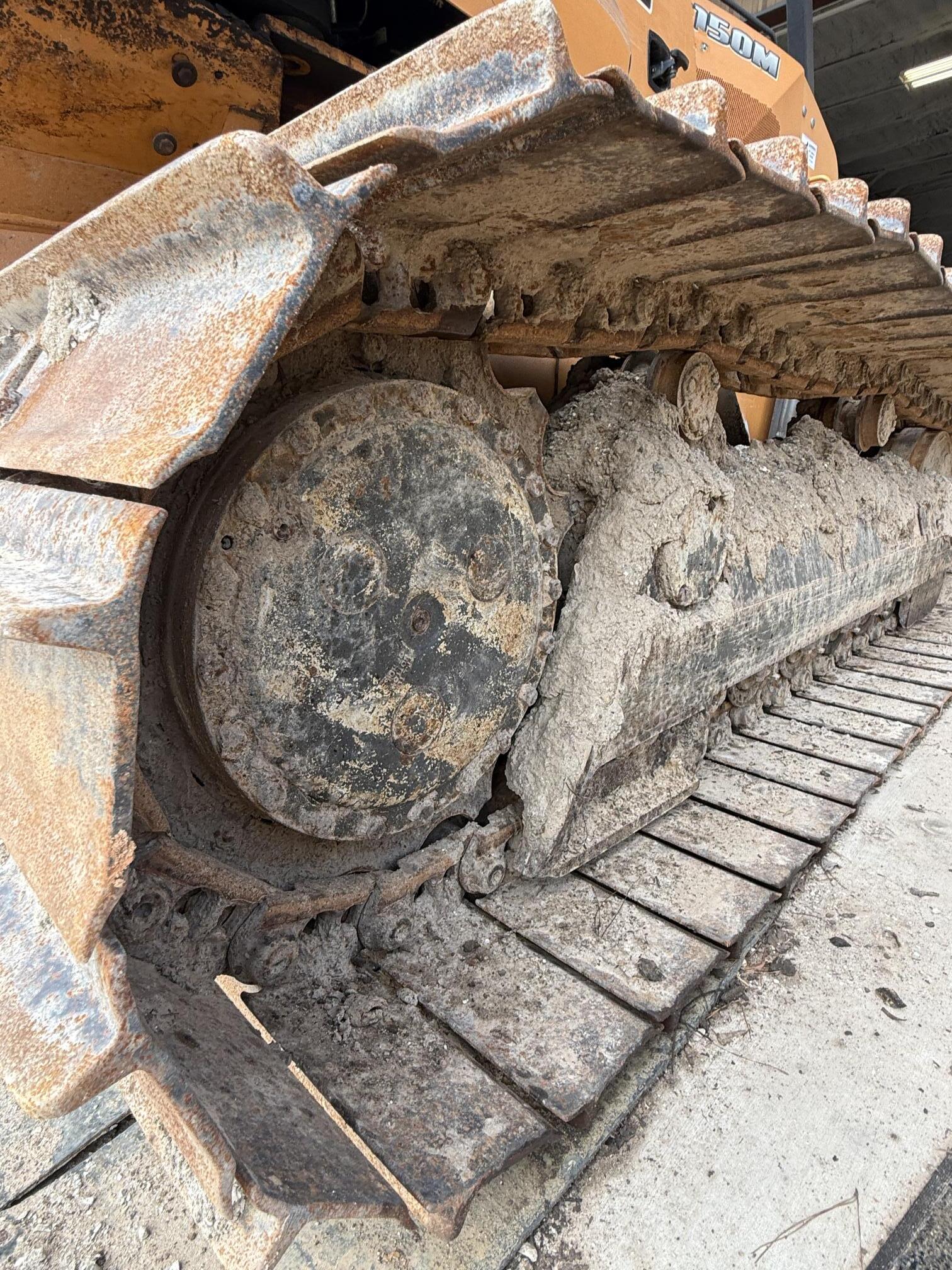 2015 CASE 1150M LGP - view 14 of 24