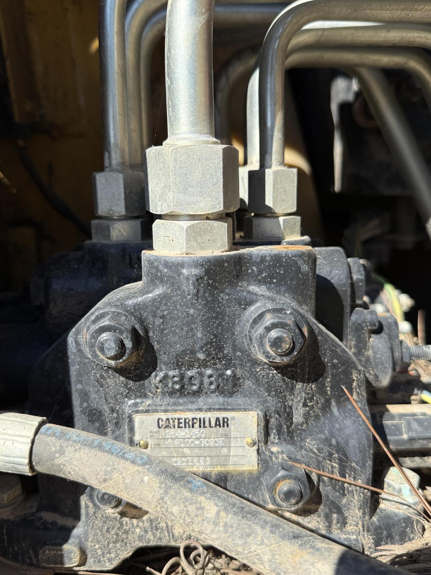 2013 CATERPILLAR D4K2XL - Image 31